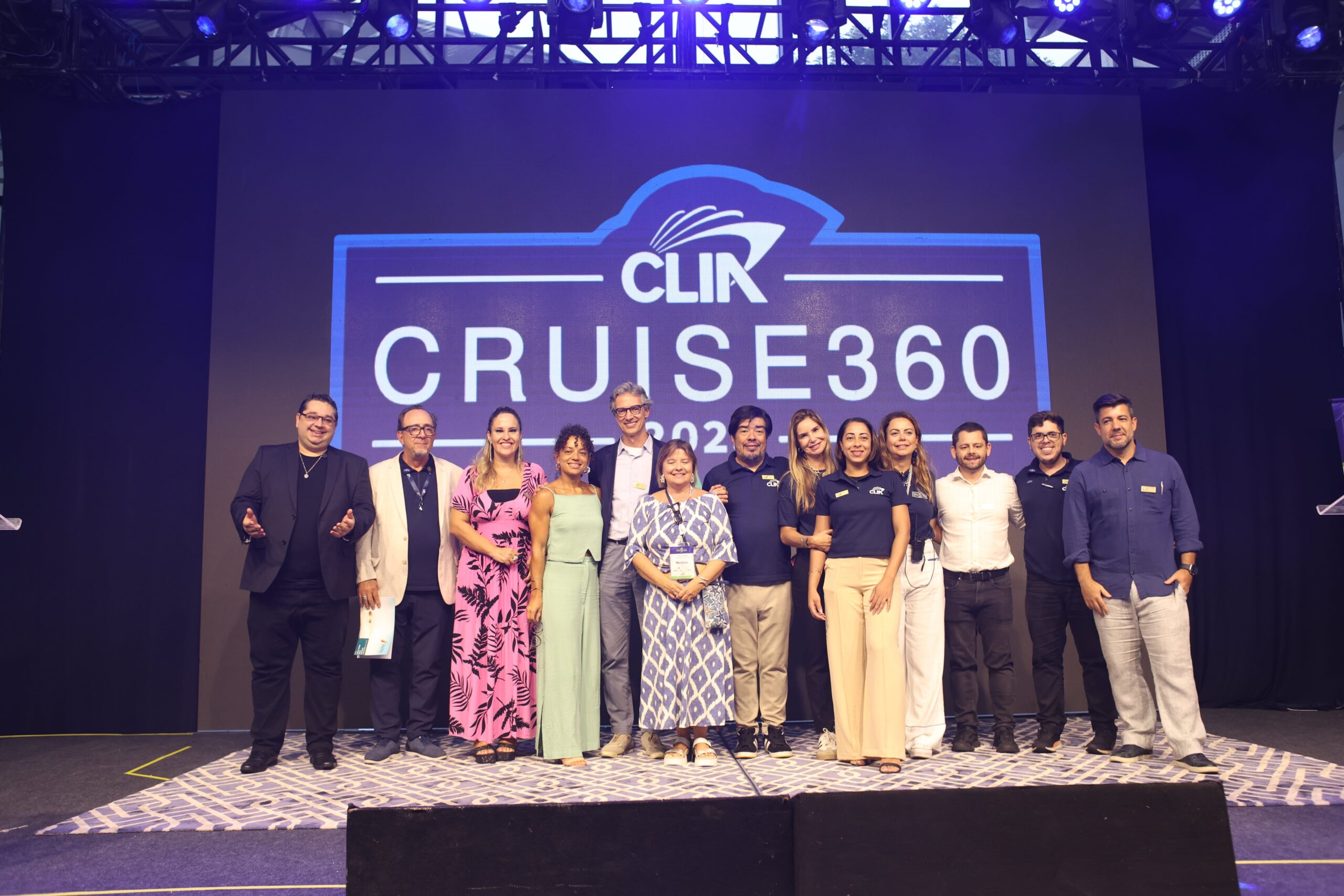 C360 Brasil group photo of staff