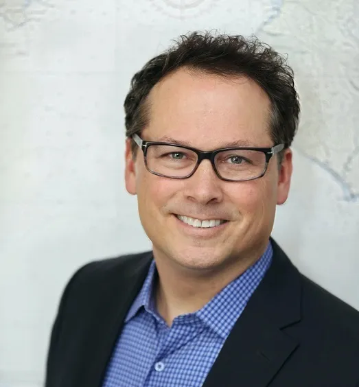 Dean Lapham headshot